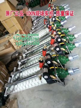 點(diǎn)擊查看詳細(xì)信息<br>標(biāo)題：發(fā)往山西太原MQT-120/2.3氣動(dòng)錨桿鉆機(jī)及配件 閱讀次數(shù)：1941