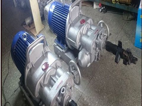 點擊查看詳細信息<br>標題：巖石電鉆 閱讀次數(shù)：1745